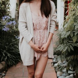 Lace dusty pink romper